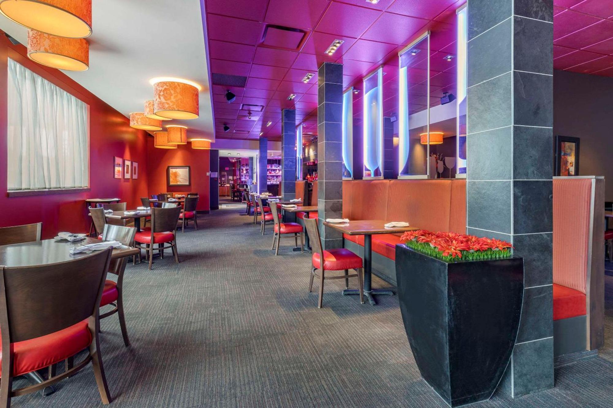 Le Noranda Hotel & Spa, Ascend Hotel Collection Rouyn-Noranda Extérieur photo