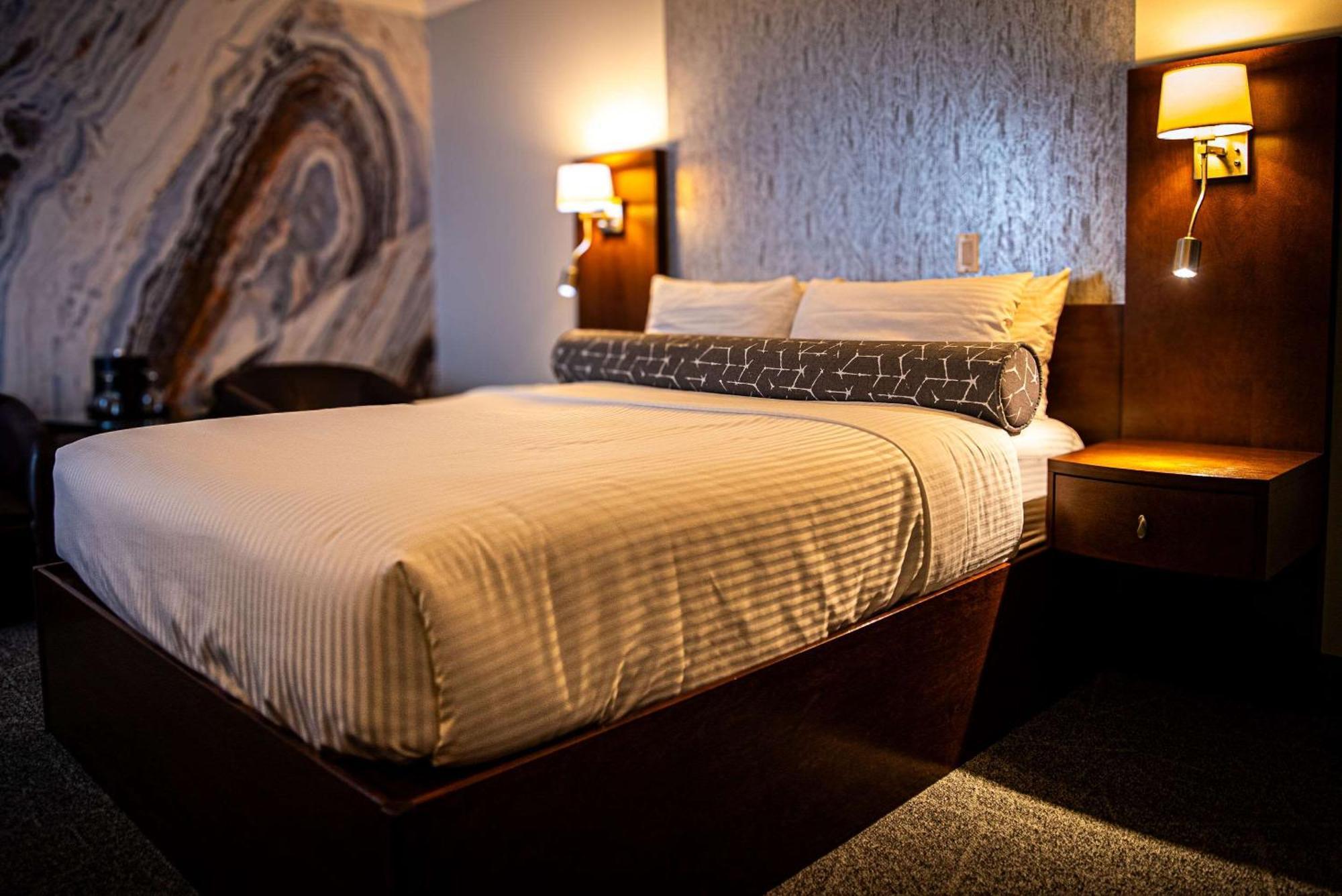 Le Noranda Hotel & Spa, Ascend Hotel Collection Rouyn-Noranda Extérieur photo